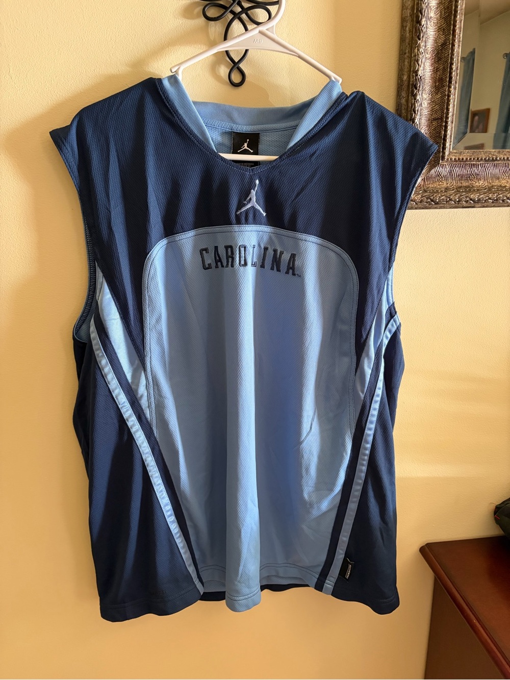 Jordan men’s Carolina Sleeveless Basketball Jersey - Navy & Light Blue